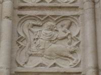 Lyon, Cathedrale St-Jean apres renovation, Portail, Plaque gravee, Combat de monstres